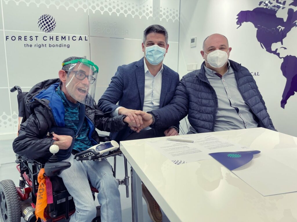 Fundación Juan Carlos Pérez Santamaría y Forest Chemical se dan la mano por la discapacidad